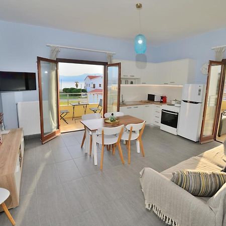 Ammos Apartment - Brand New, Stylish, By The Beach キサモス エクステリア 写真
