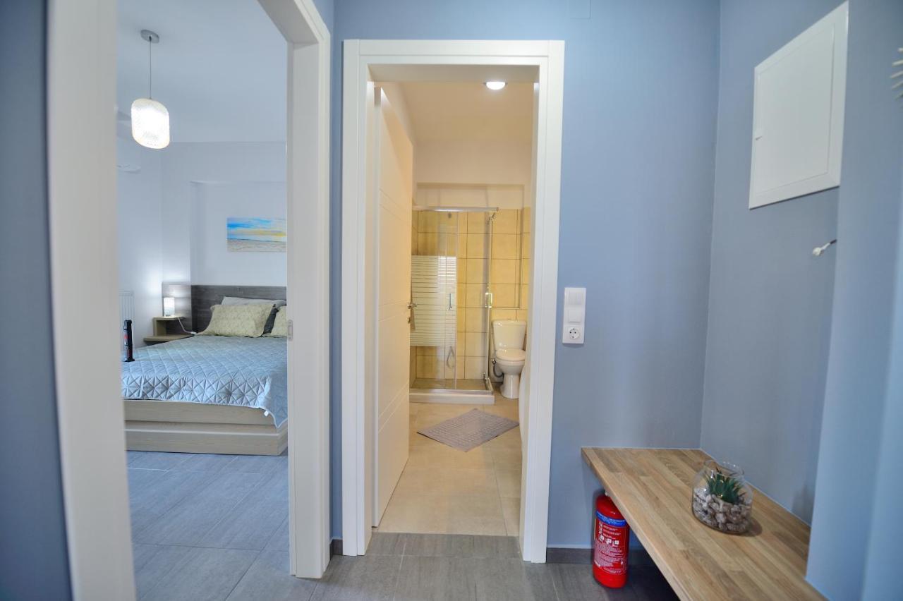 Ammos Apartment - Brand New, Stylish, By The Beach キサモス エクステリア 写真